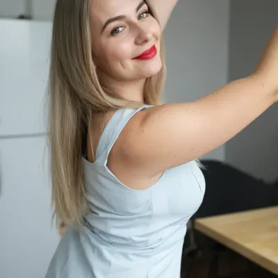 Девушка за рулём